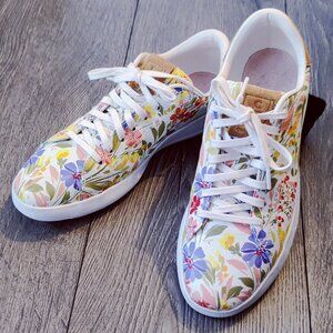 Cole Haan Leather Sneakers - Great for Holiday Escapes